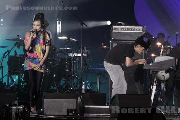 THE DO - 2009-02-28 - PARIS - Zenith - Olivia Bouyssou Merilahti - Dan Levy
